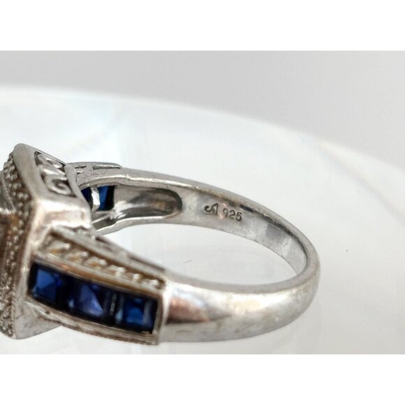 Blue Sapphire Cushion Cut Faceted 925 Sterling Silver Vintage Ring - sz 7 - Picture 5 of 12